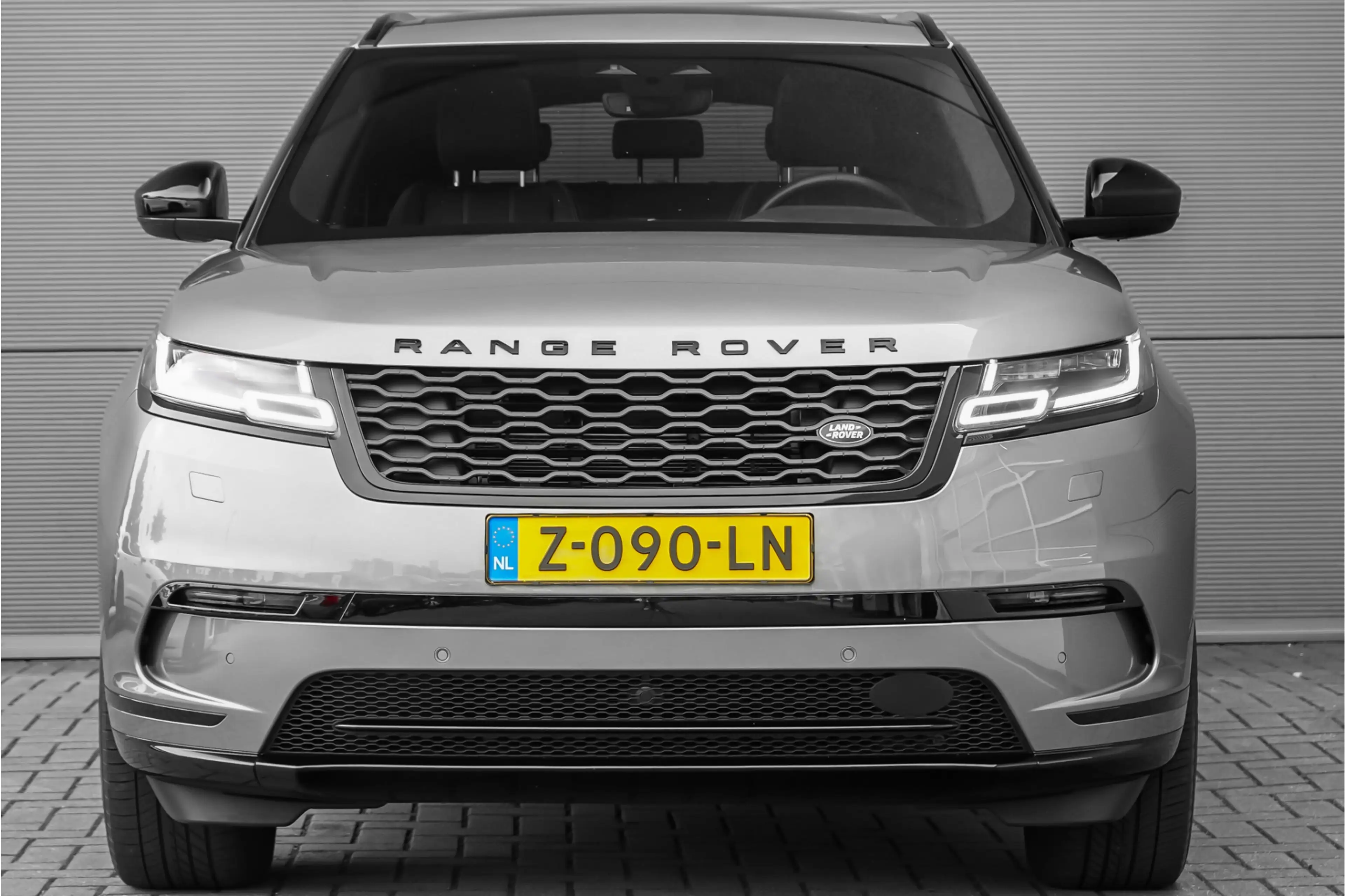 Land Rover Range Rover Velar 2.0 P400e Pano ACC Stoelvent Black Pack Winter Pac — photo 15