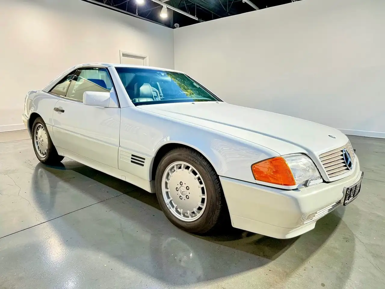 Mercedes-Benz SL 300 24V 44000 KM-1.HAND-TÜV UND H-KENNZEICHEN, foto 2