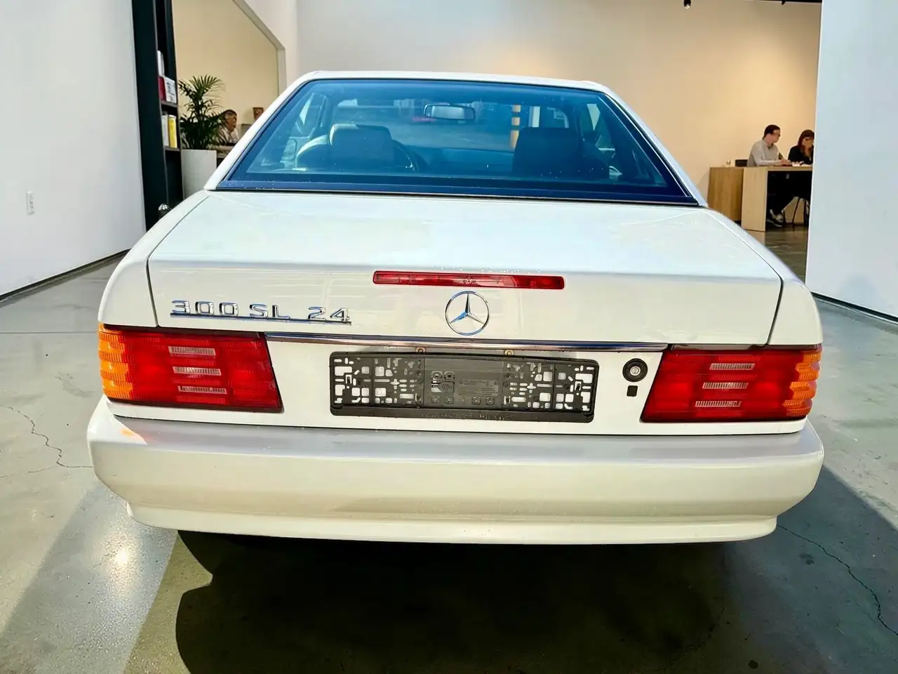 Mercedes-Benz SL 300 24V 44000 KM-1.HAND-TÜV UND H-KENNZEICHEN, foto 4