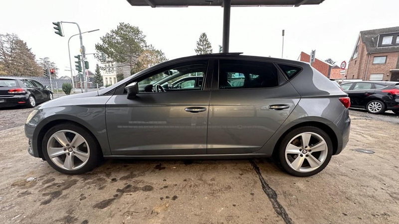 SEAT Leon FR*Pano*Automatik*Pdc*Tempo*Alus*Harman-Kar — photo 2
