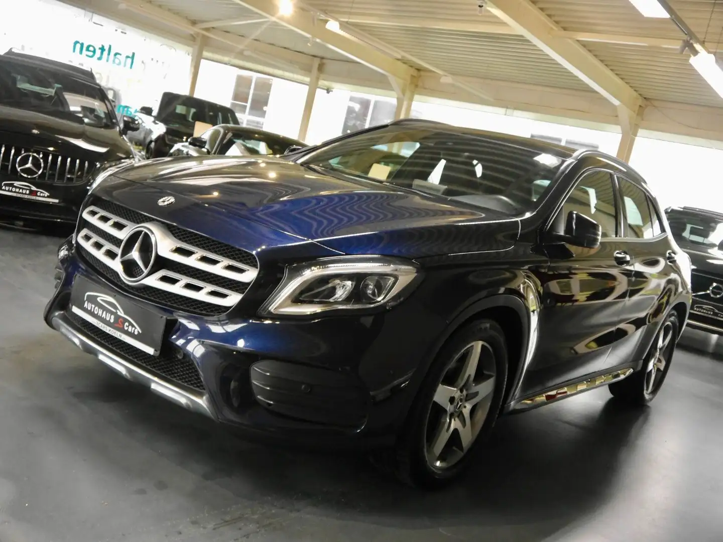 Mercedes-Benz GLA 200 CDI AMG-Line*Navi*Pano*R.Kamera* Blau - 2