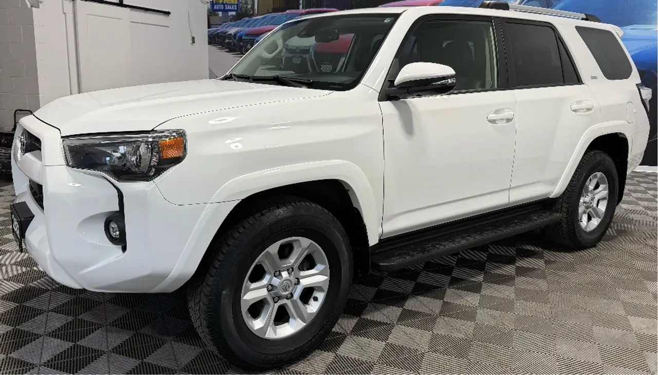 Toyota 4-Runner снимка Toyota 4-Runner