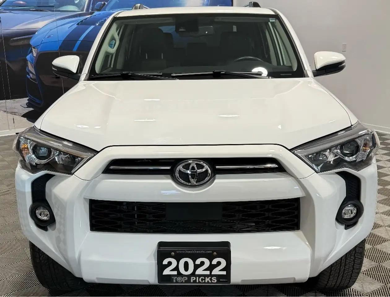 Toyota 4-Runner снимка Toyota 4-Runner