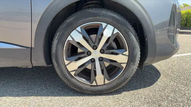 Peugeot 3008 view 17