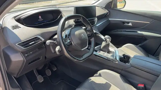 Peugeot 3008 view 8