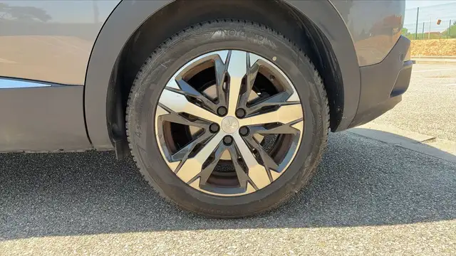Peugeot 3008 view 19