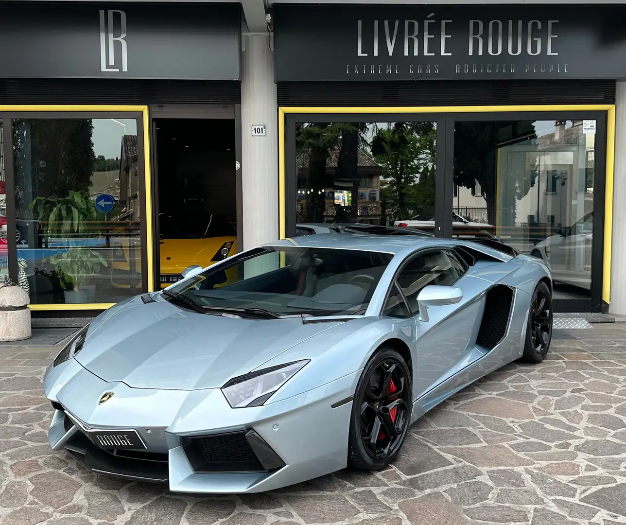 Lamborghini Aventador Coupe 6.5 LP 700-4 Ezüst - 1