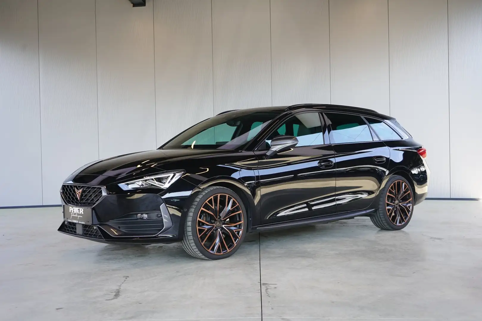 CUPRA Leon VZ eHYBRID DSG 180/245 Schwarz - 1