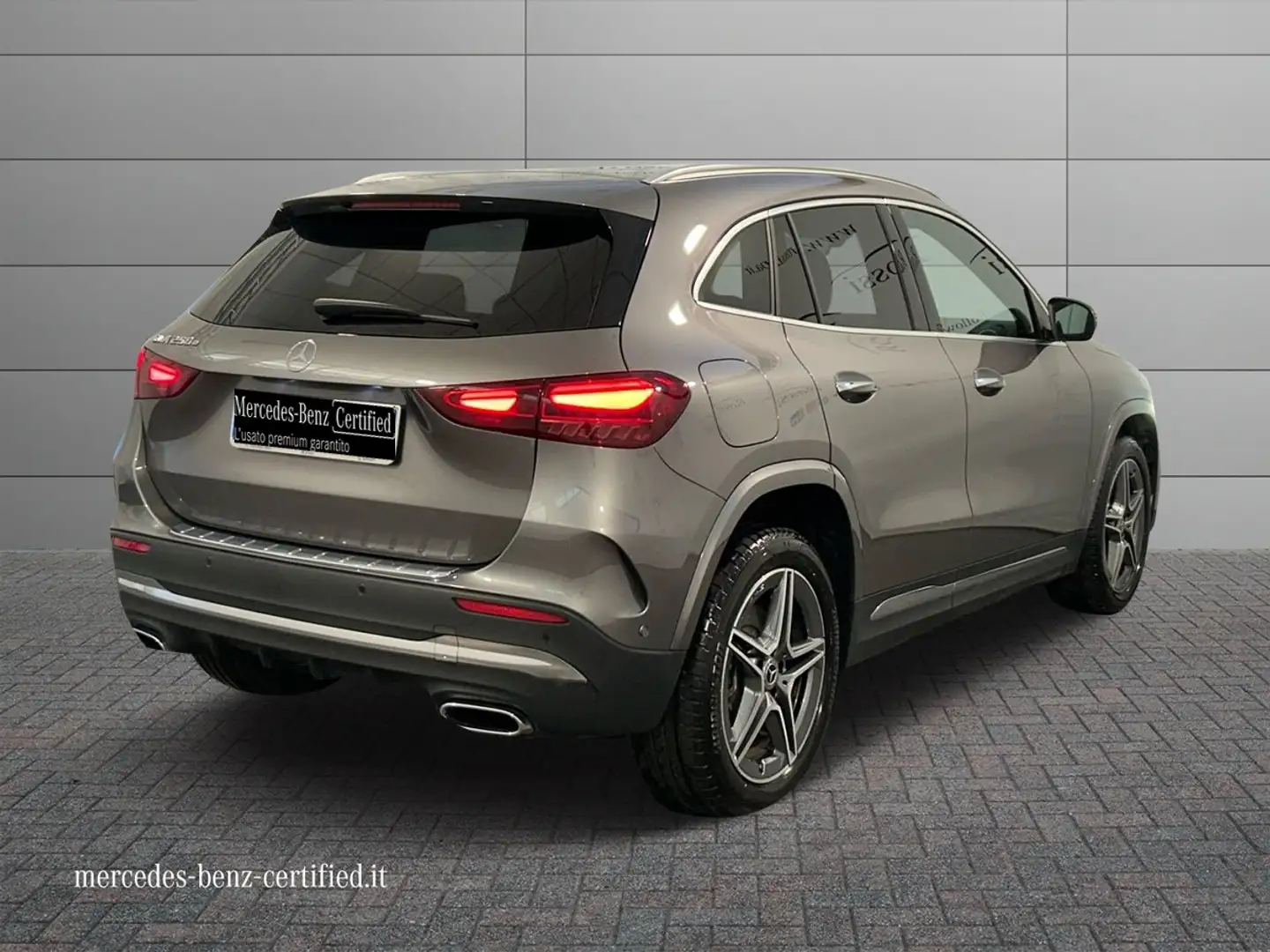 Mercedes-Benz GLA 250 e phev AMG Line Advanced Plus auto Grigio - 2