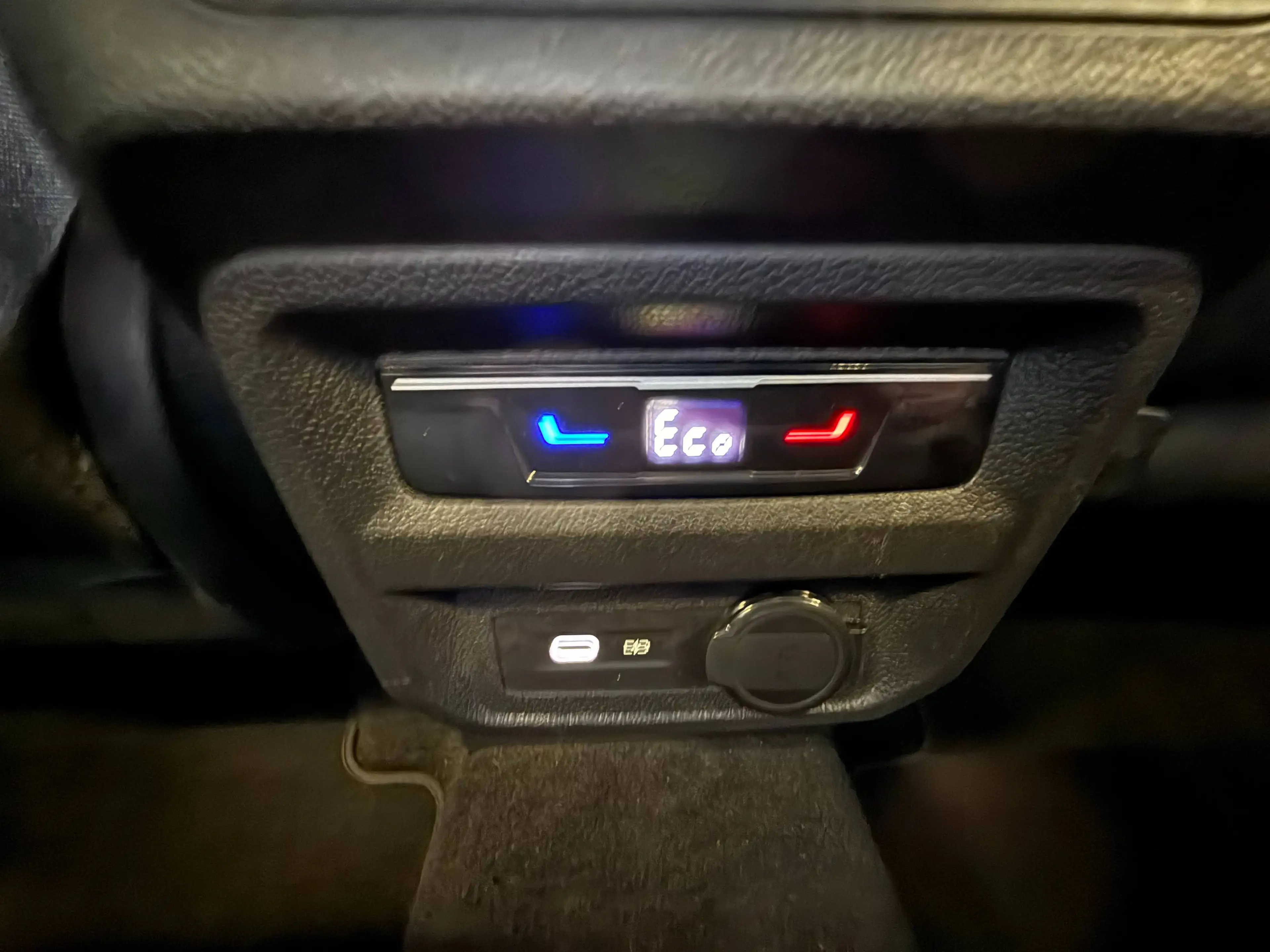 Volkswagen Tiguan Tiguan eHybrid 1.4 OPF DSG (180 kW) camera360°*garantie12m — photo 24