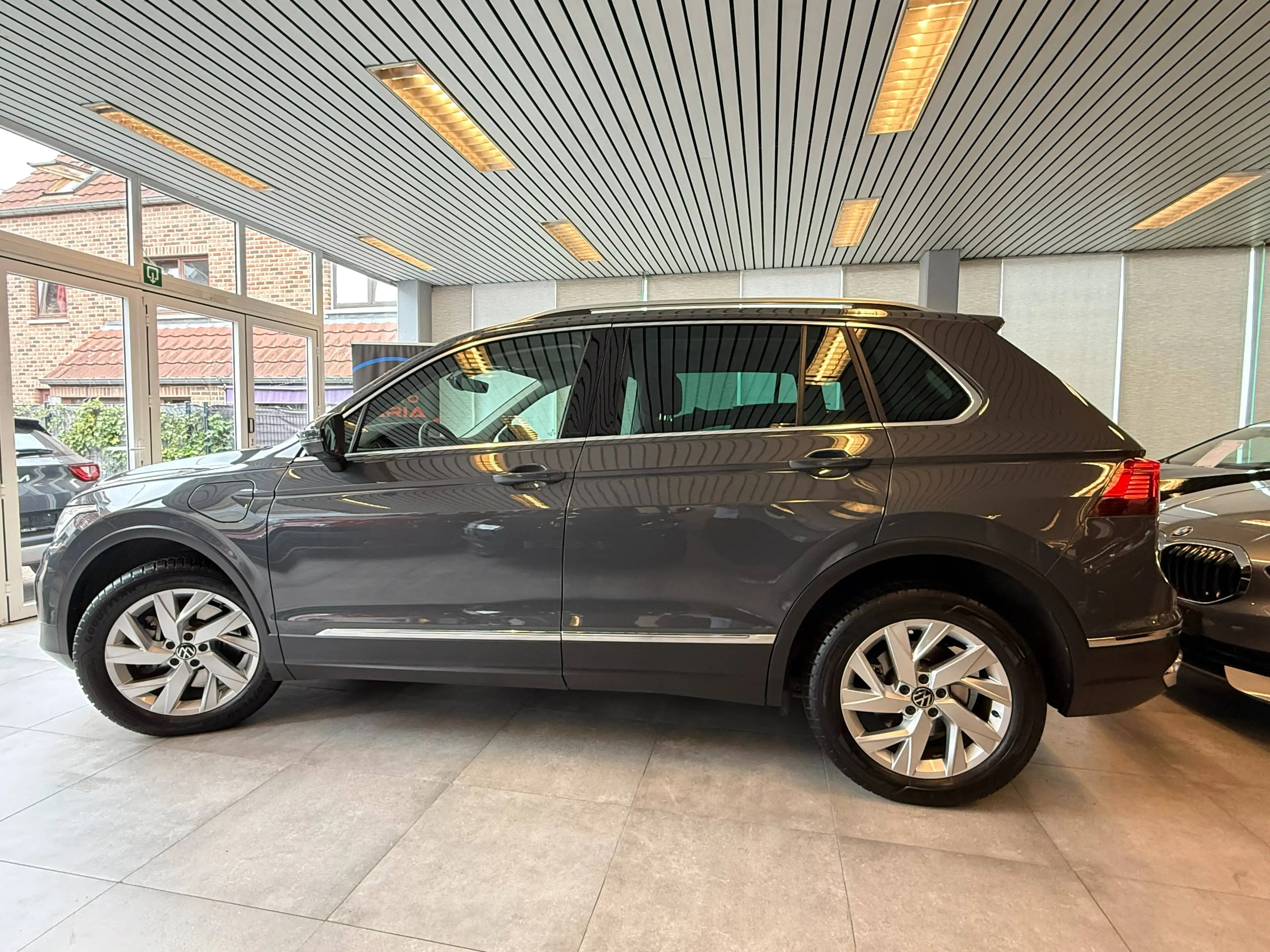 Volkswagen Tiguan Tiguan eHybrid 1.4 OPF DSG (180 kW) camera360°*garantie12m — photo 14
