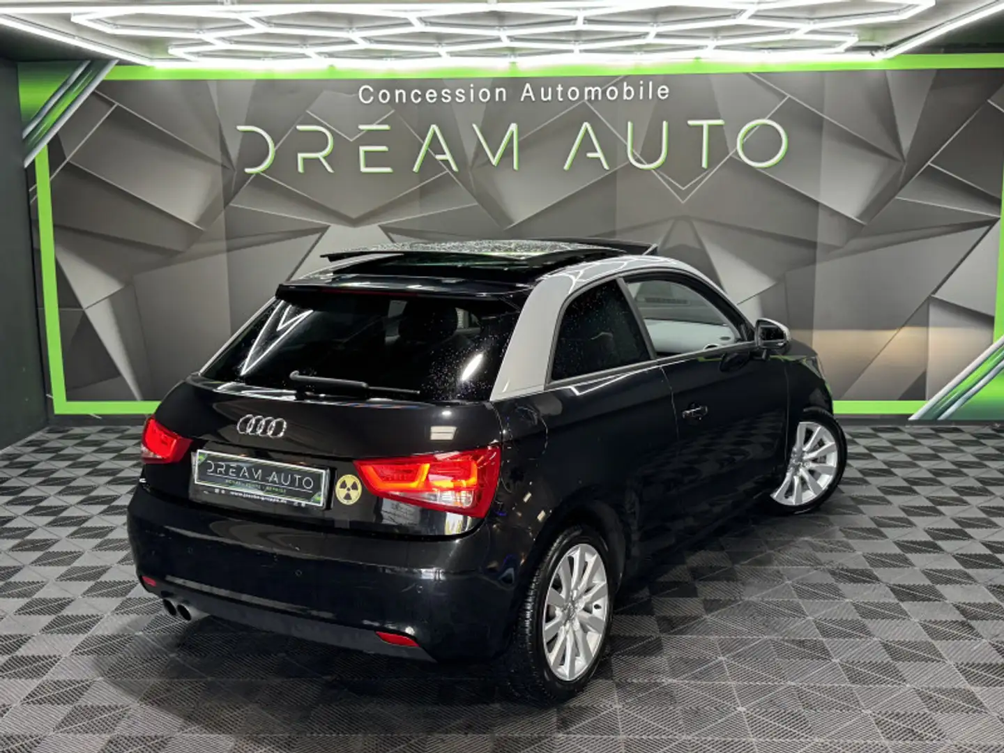 Audi A1 1.4 TFSI 122CH AMBITION Noir - 2