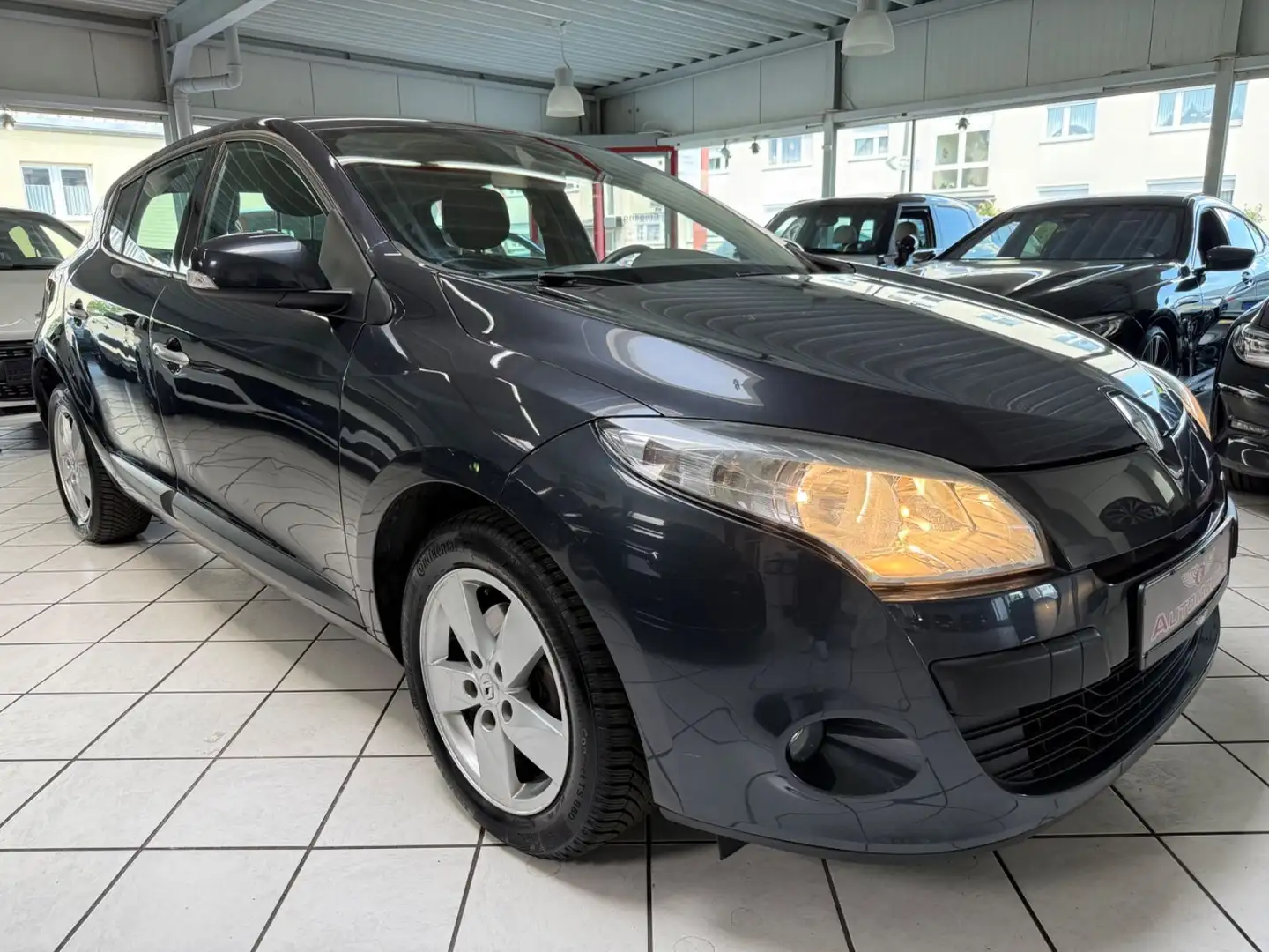 Renault Megane III Lim. 5-trg. Dynamique 1.5 dCi PDC Gris - 1