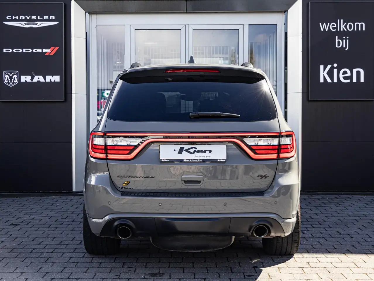 Dodge Durango 2023 — фото 15