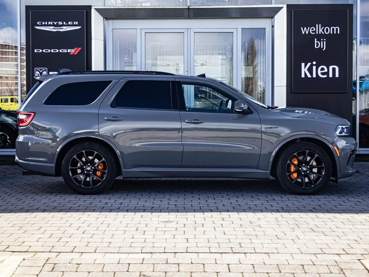 Dodge Durango 2023 — фото 14
