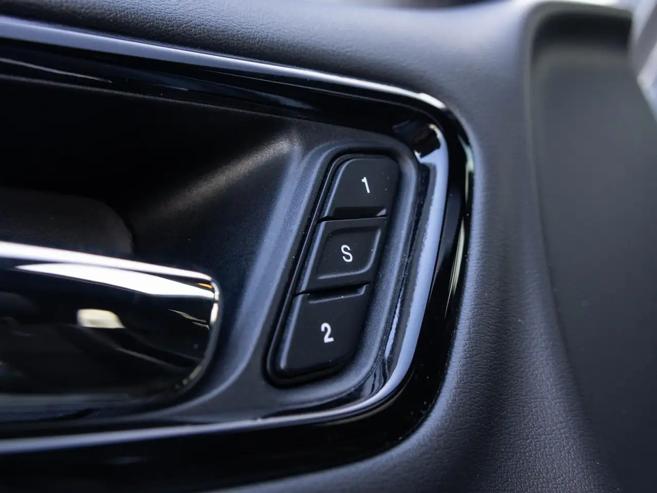 Dodge Durango 2023 — фото 31