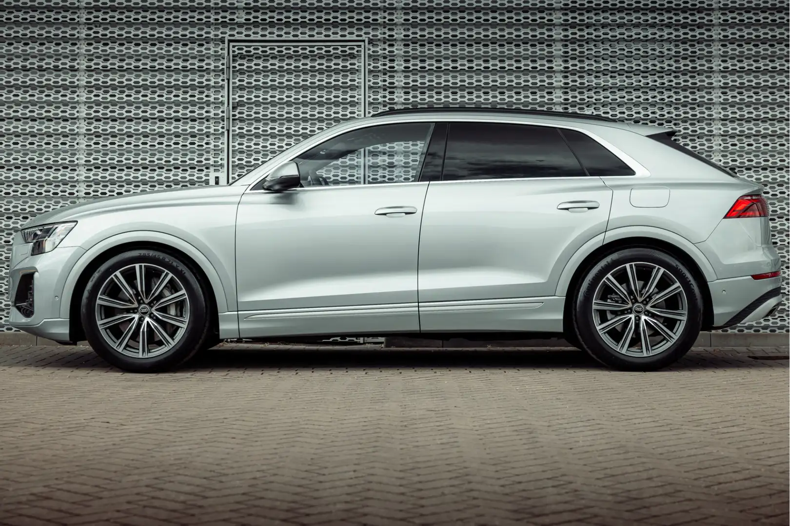 Audi Q8 55 TFSI e 394pk quattro Pro Line S | Vierwielbestu Plateado - 2