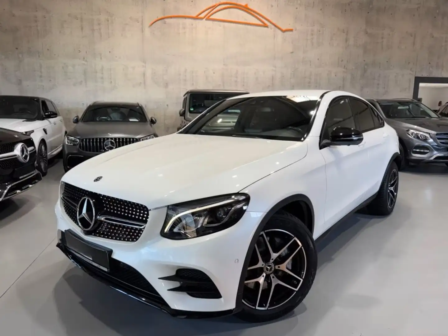 Mercedes-Benz GLC 250 250d 204Ch 4Matic AMG LED AIRMATIC Caméra 360 Attelage Alarme / 04 Blanc - 1