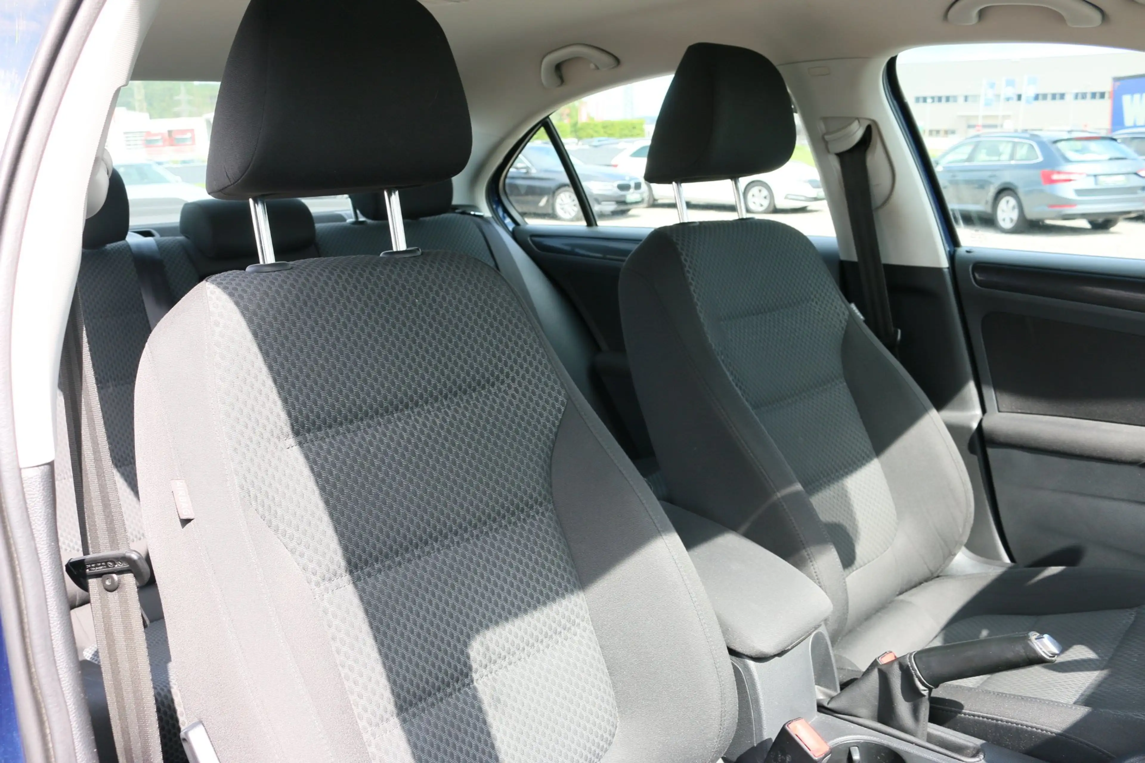 Volkswagen Jetta Comfortline TDI*Neues Pickerl — photo 9