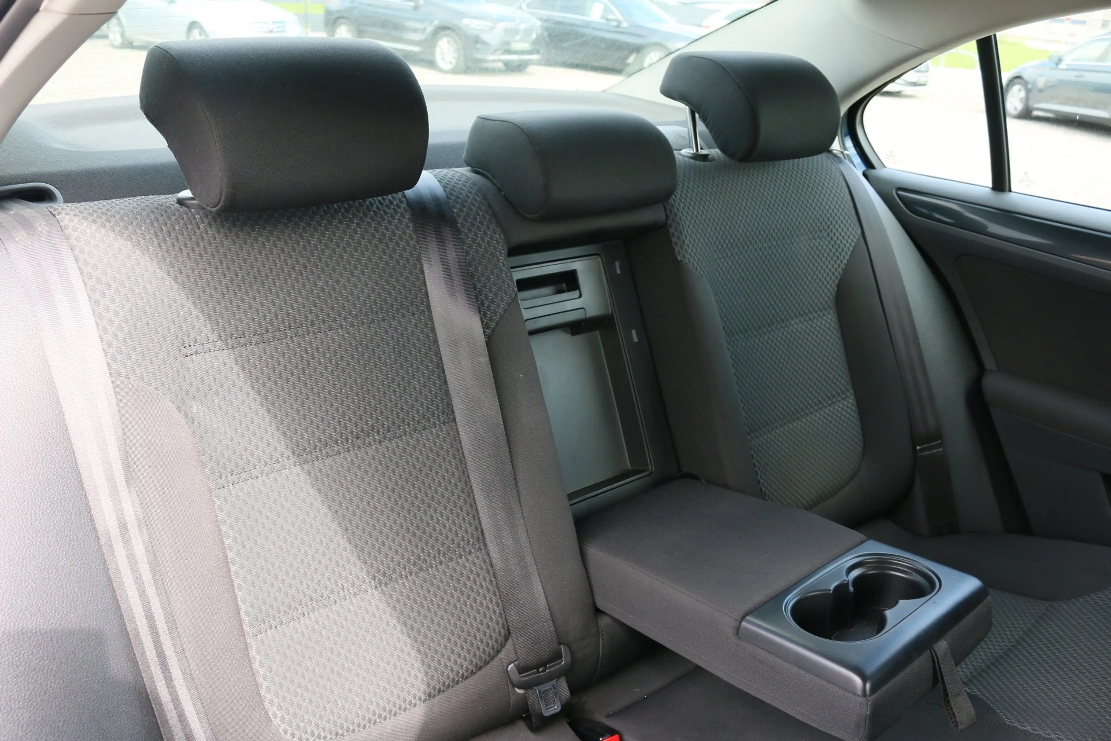 Volkswagen Jetta Comfortline TDI*Neues Pickerl — photo 11