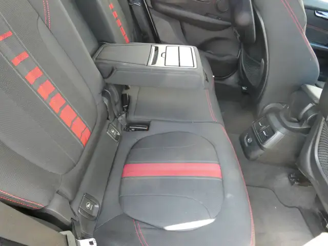 BMW 2 Series view 10