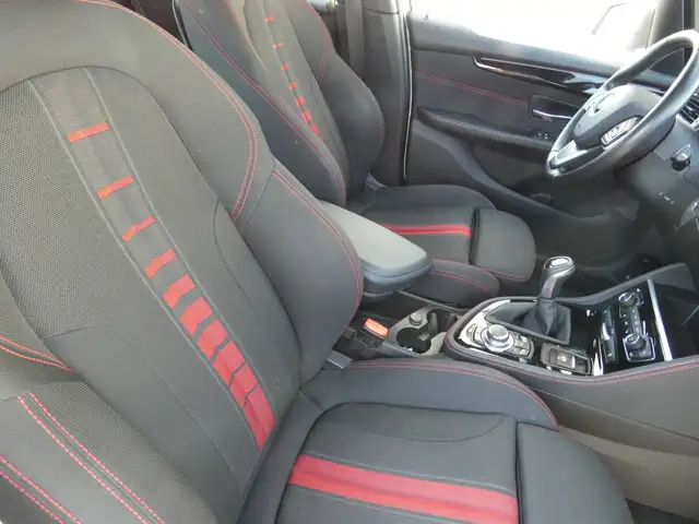 BMW 2 Series view 12