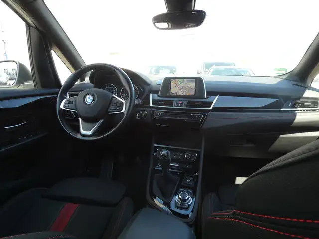 BMW 2 Series view 11