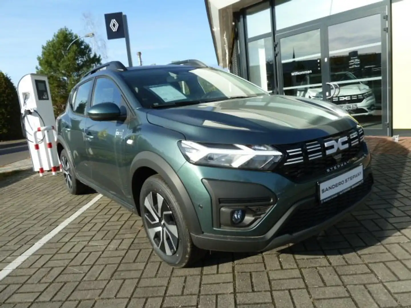 Dacia Sandero Stepway Expression Vert - 1