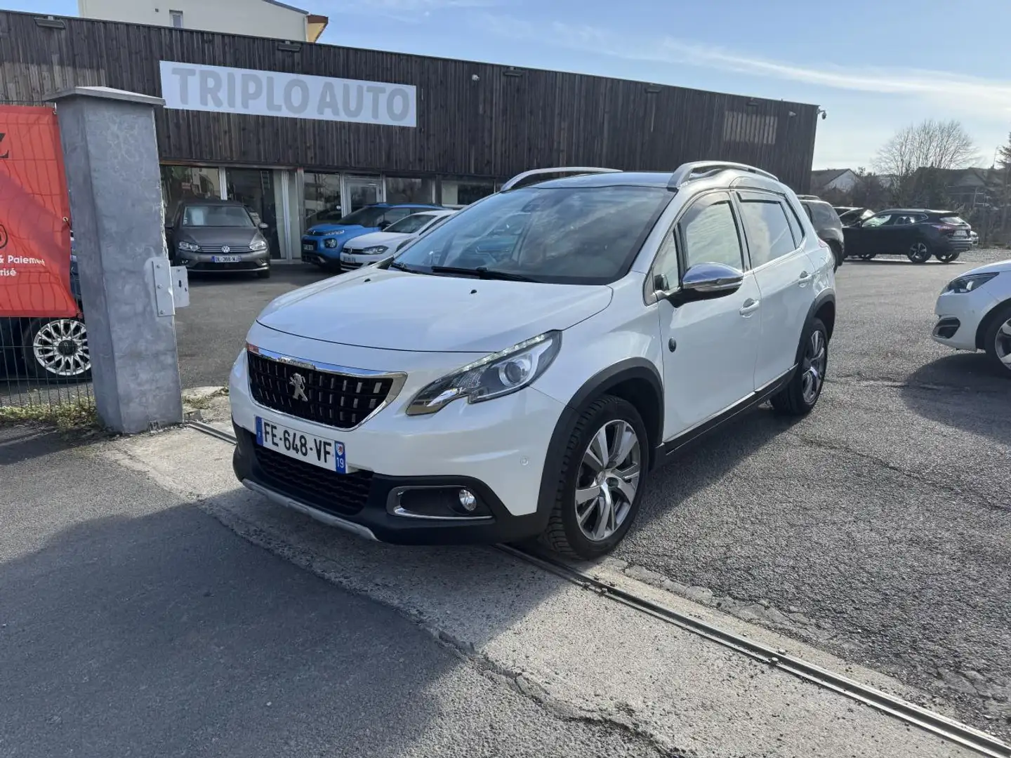 Peugeot 2008 1.5 BlueHDi S\u0026S - 100 Crossway Gps + Clim + A Biały - 1