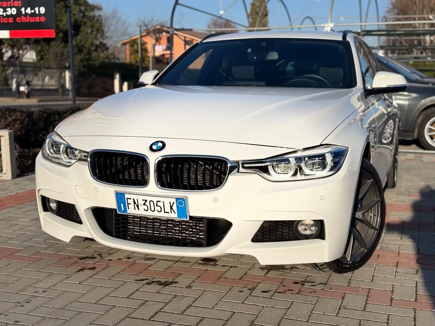 BMW 320 320d xDrive Touring Msport Blanc - 1