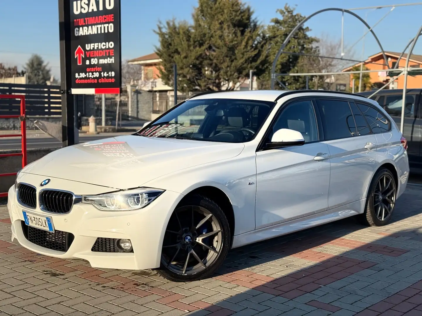 BMW 320 320d xDrive Touring Msport Blanc - 2
