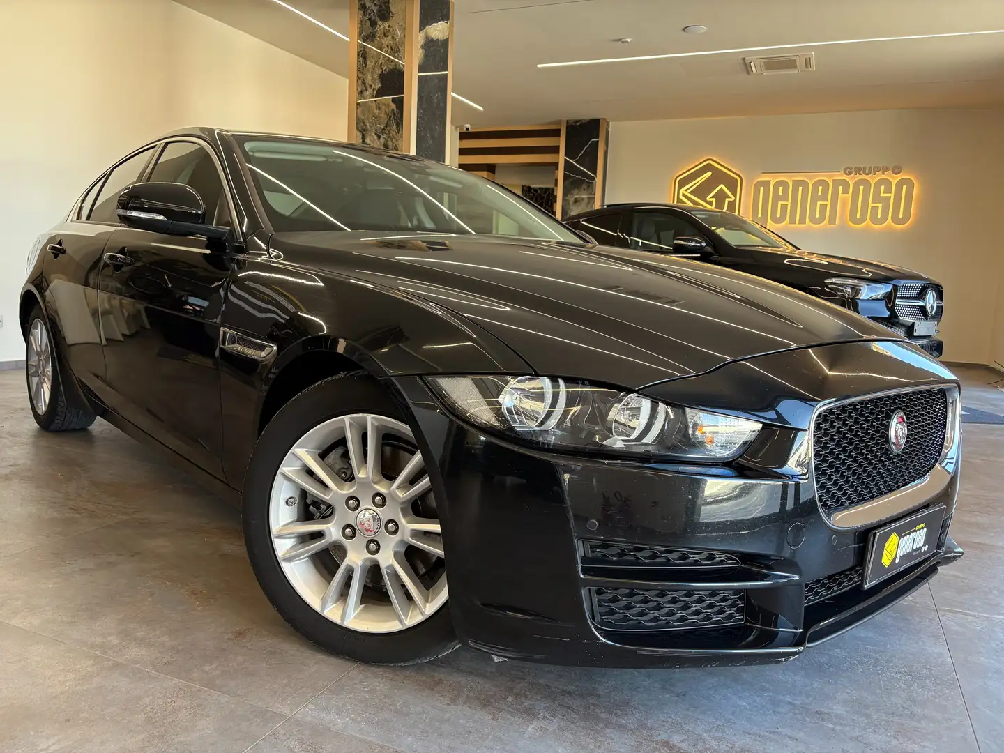 Jaguar XE XE 2.0d Prestige 180cv auto Nero - 1