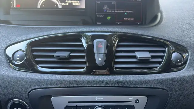 Renault Scenic view 13