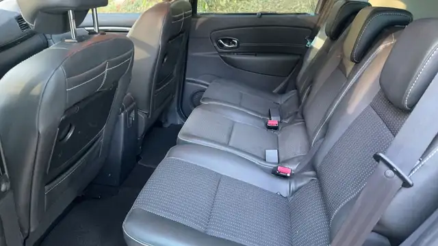 Renault Scenic view 9