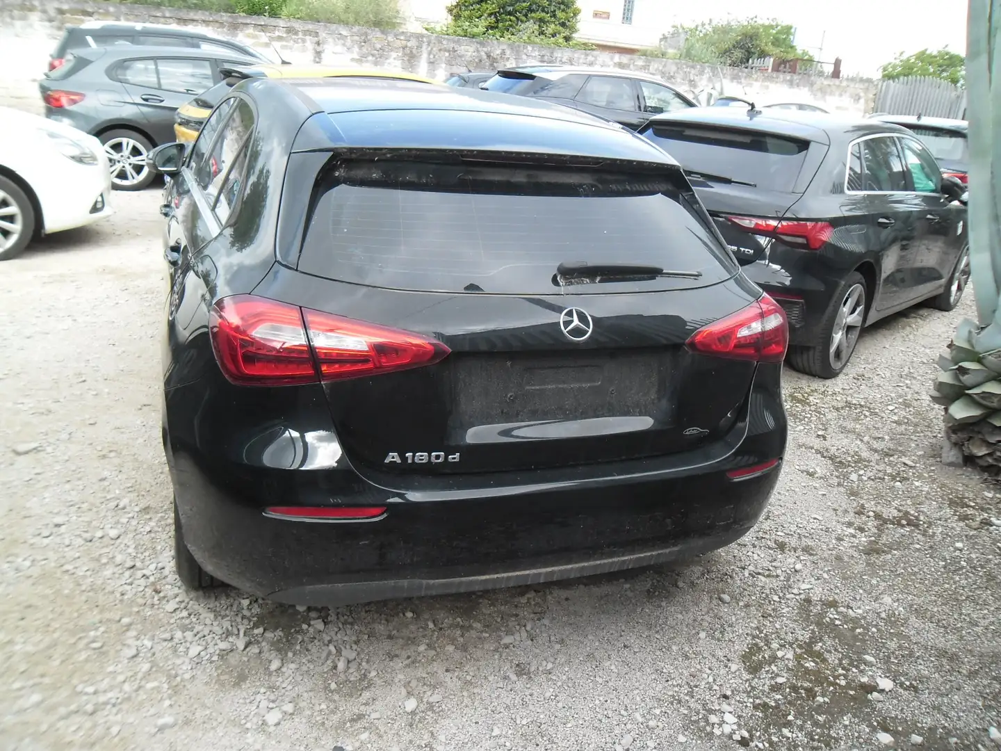 Mercedes-Benz A 180 d Sport auto Schwarz - 2