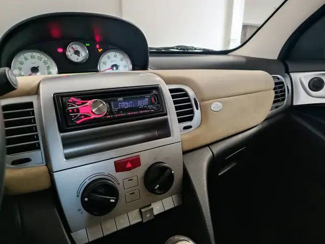 Lancia Ypsilon view 7
