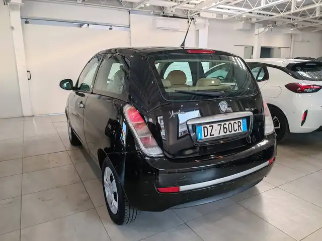 Lancia Ypsilon view 2