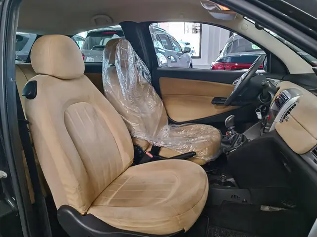 Lancia Ypsilon view 12
