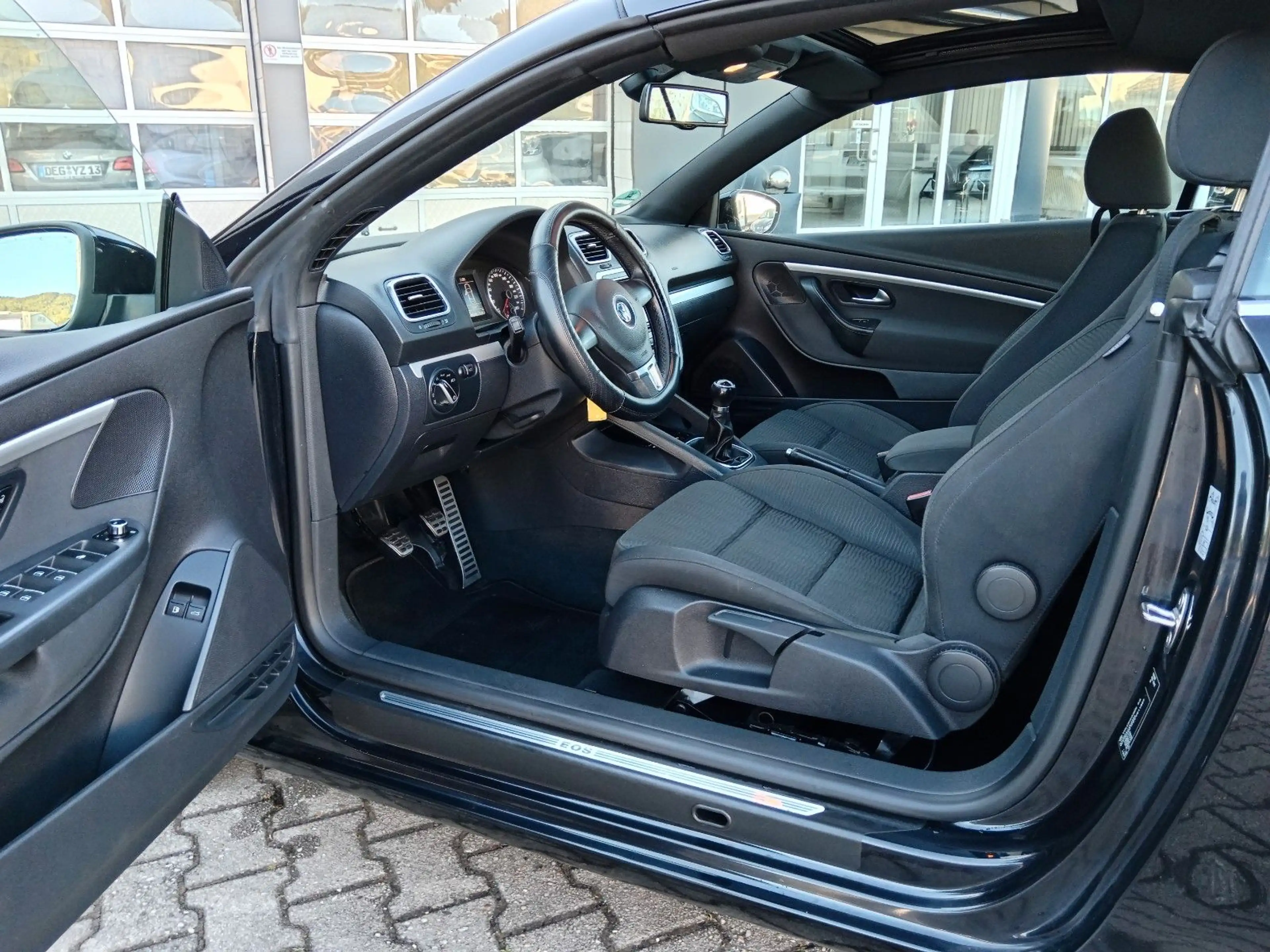 Volkswagen Eos * Standheizung * AHK * Parkassistent * Sport — photo 9