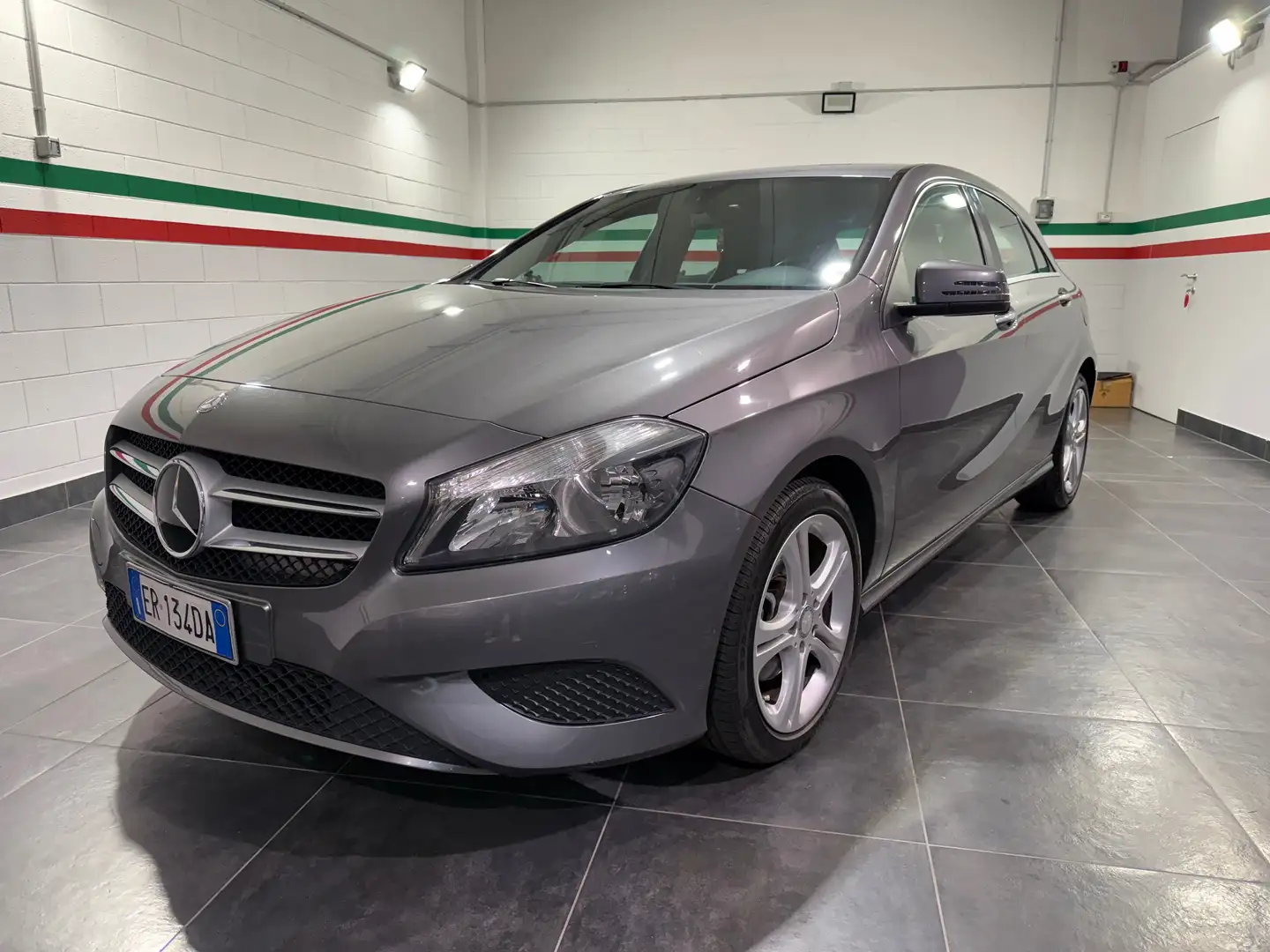 Mercedes-Benz A 180 Classe A - W176 (be) Executive Grigio - 1
