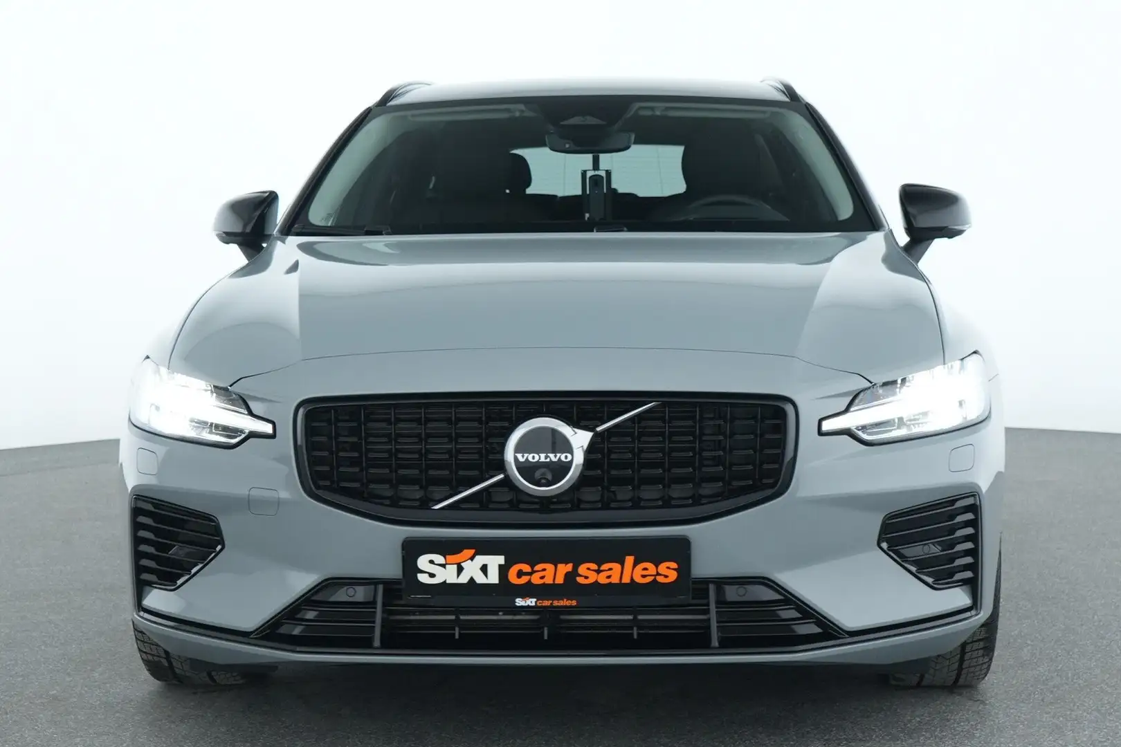 Volvo V60 Plus Dark T6 AWD  LED|ACC|HUD|harman|360°Kam Grau - 2