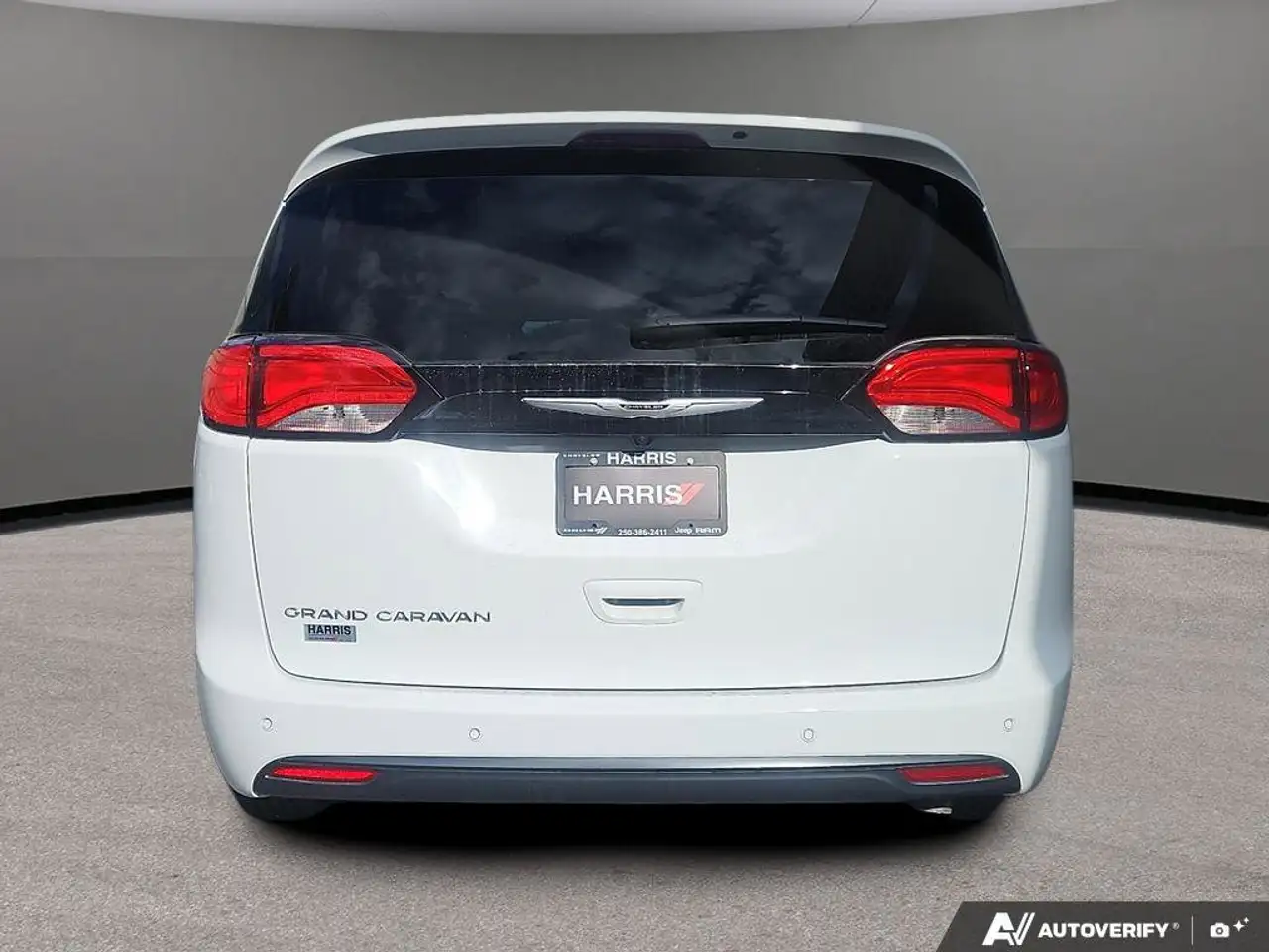 Chrysler Grand Caravan снимка Chrysler Grand Caravan