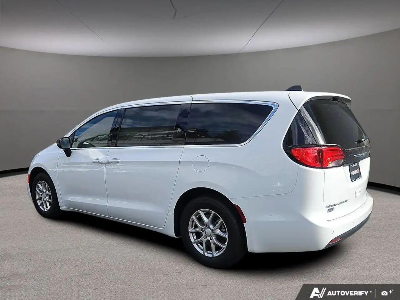 Chrysler Grand Caravan снимка Chrysler Grand Caravan