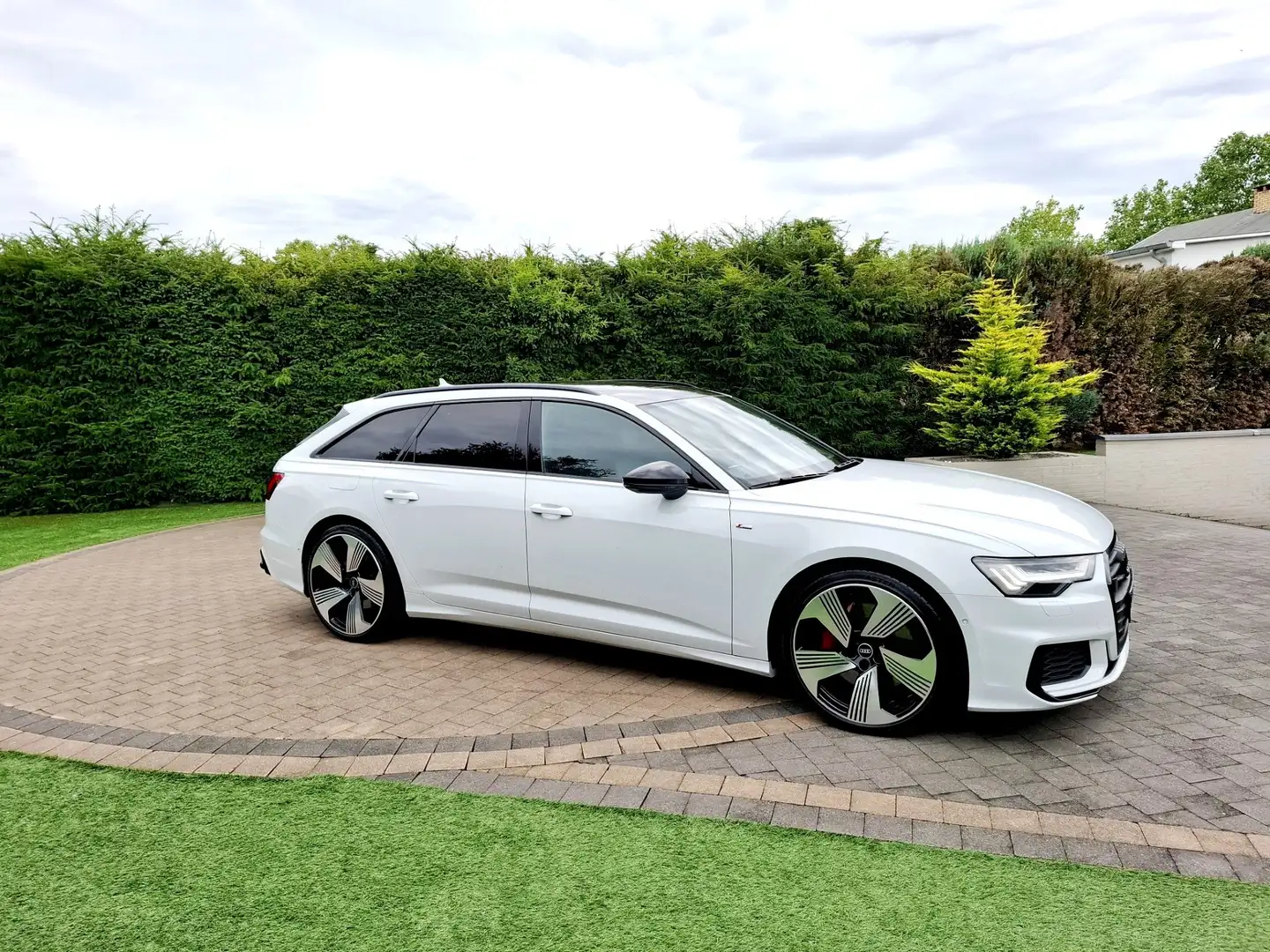 Audi A6 55 TFSI e 367PK S Line Full S6 Competition Pack ! Blanc - 1