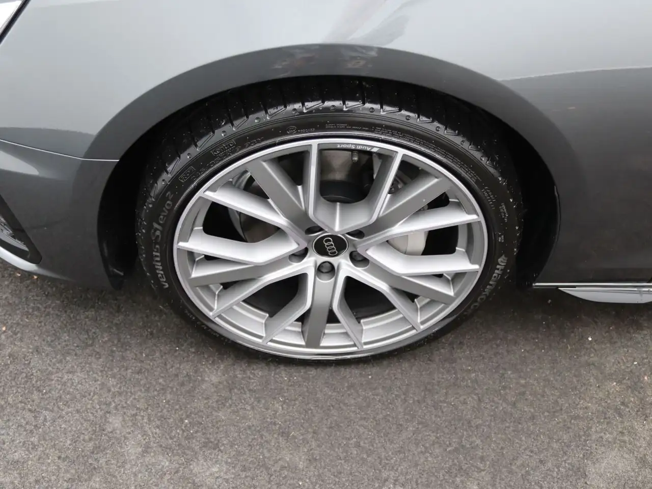 Audi A4 competition edition 40TFSI quattro/ AHK 17