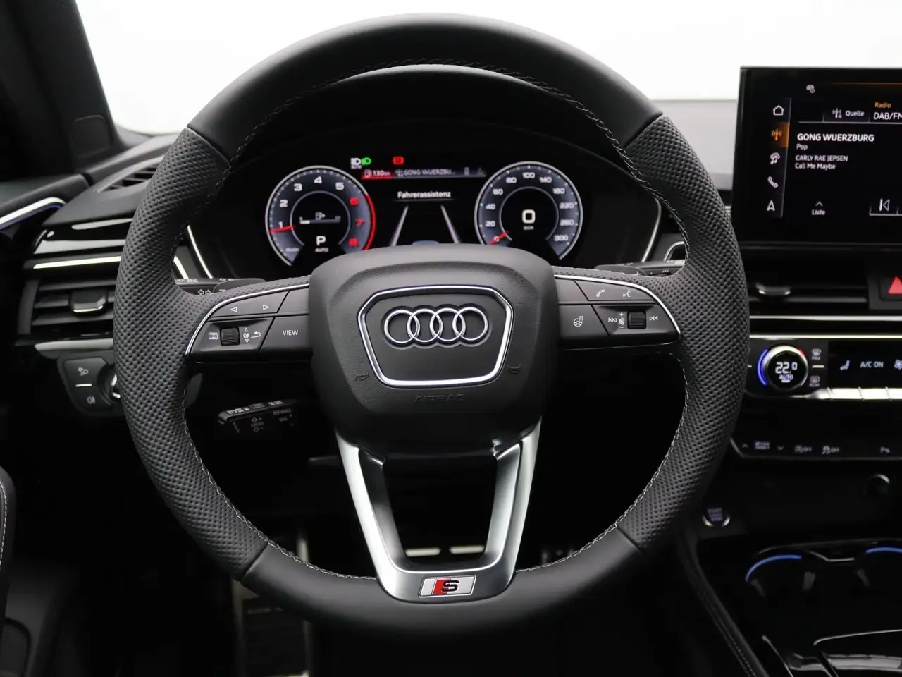 Audi A4 competition edition 40TFSI quattro/ AHK 12