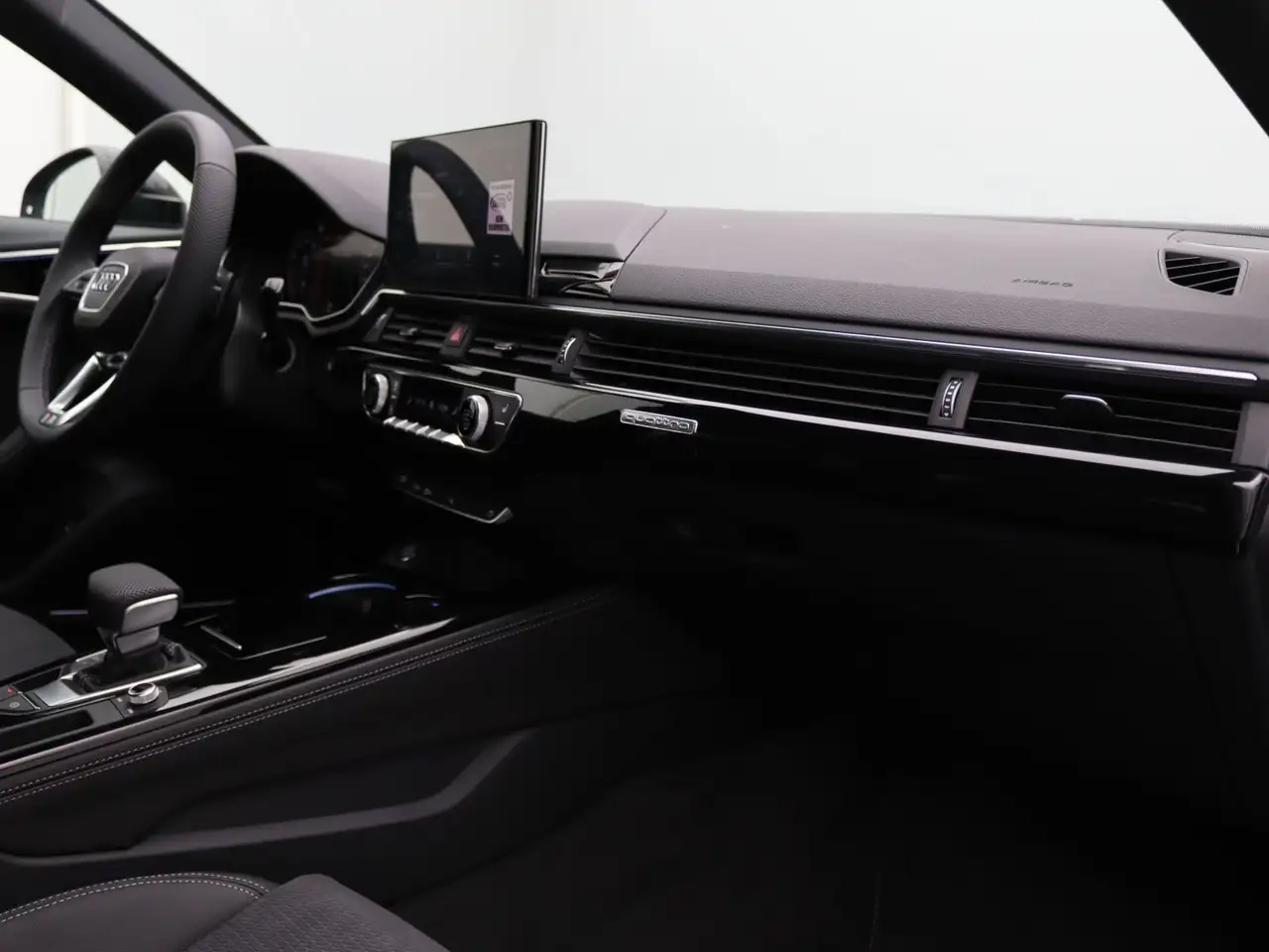 Audi A4 competition edition 40TFSI quattro/ AHK 9