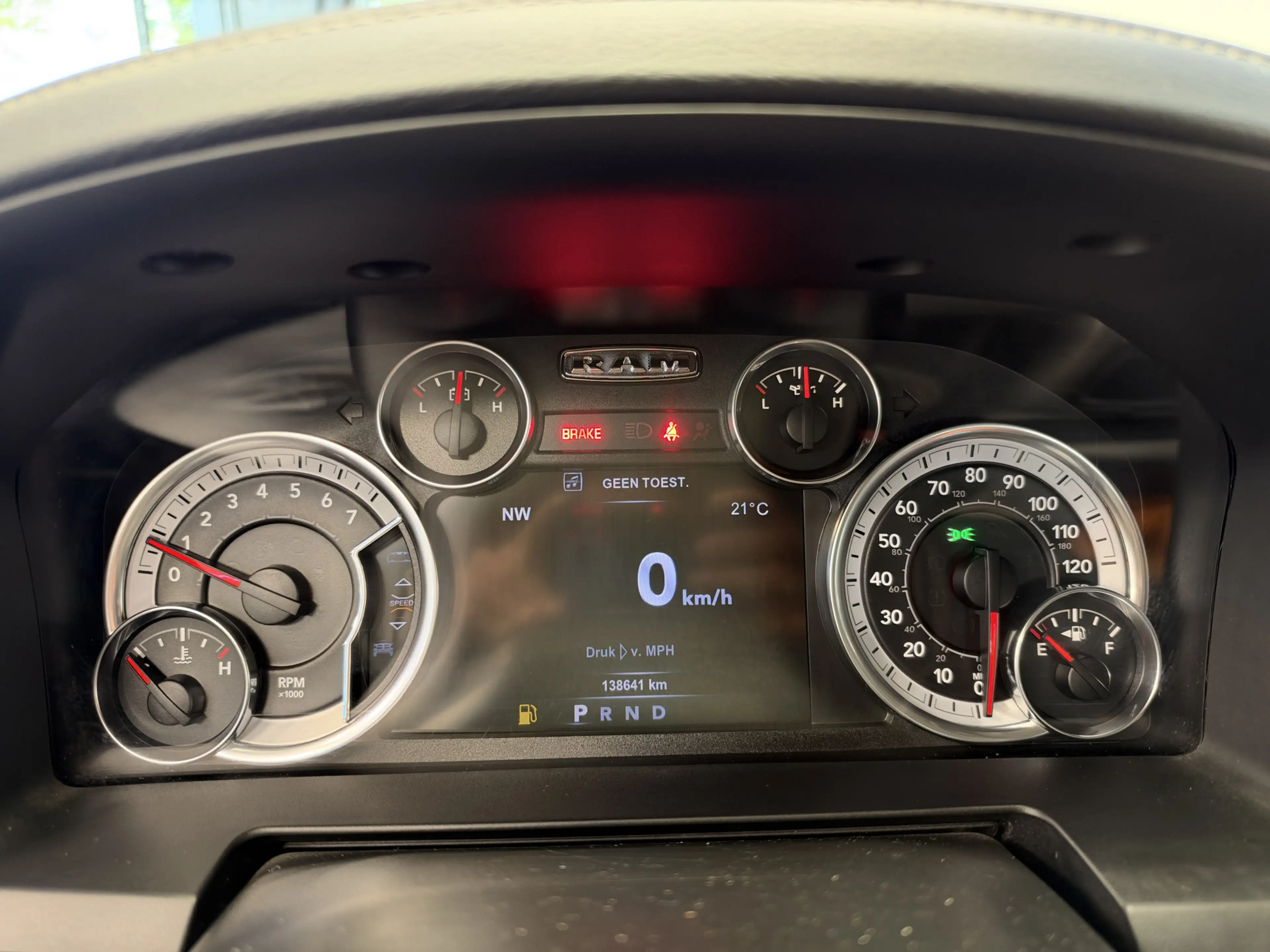 Dodge RAM 1500 5.7 V8 4x4 Crew Cab Sport Sidesteps Alpine So — photo 11