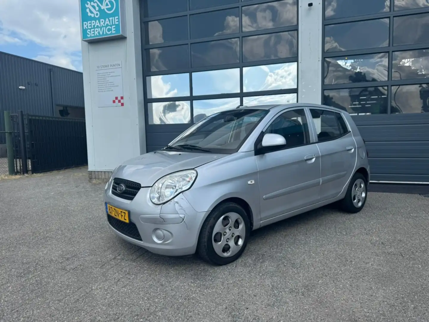 Kia Picanto 1.0 X-pect Grau - 2