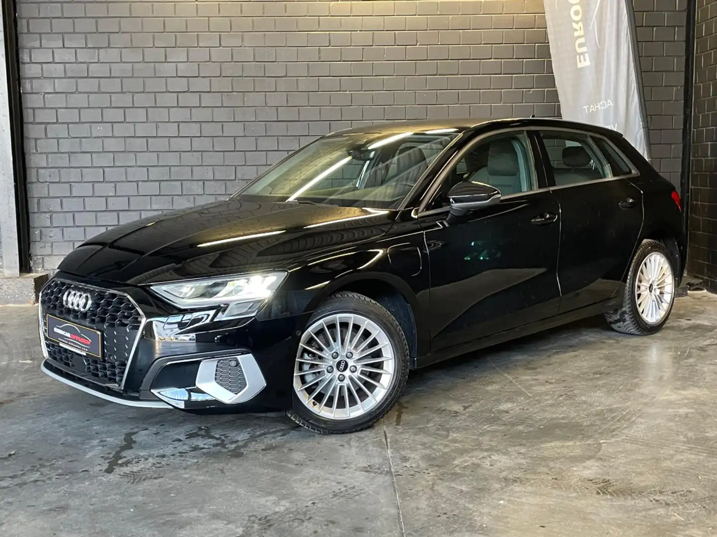 Audi A3 Sportback advanced 40 TFSI PHEV 204CV Noir - 1